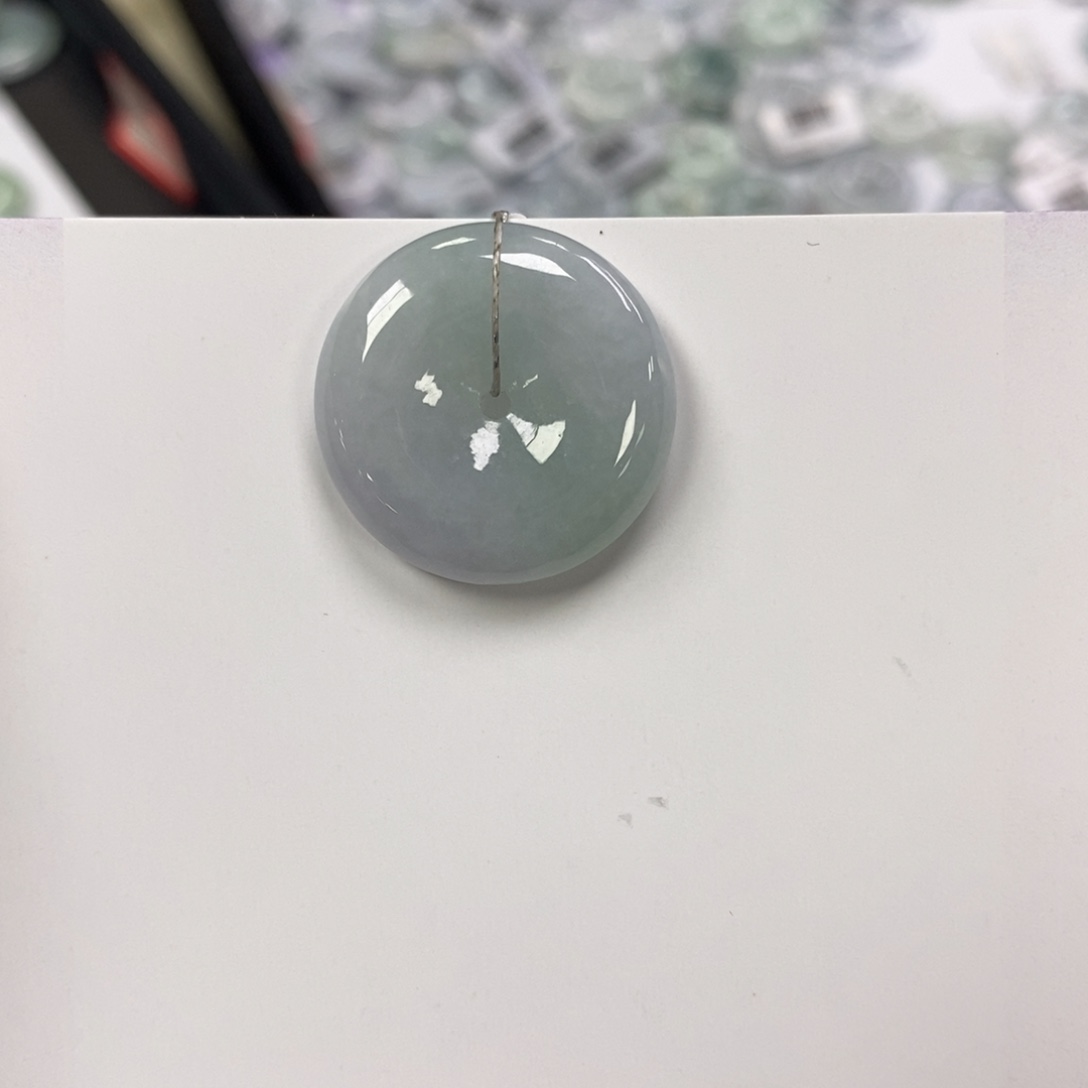 翡翠颈饰未镶嵌平安扣