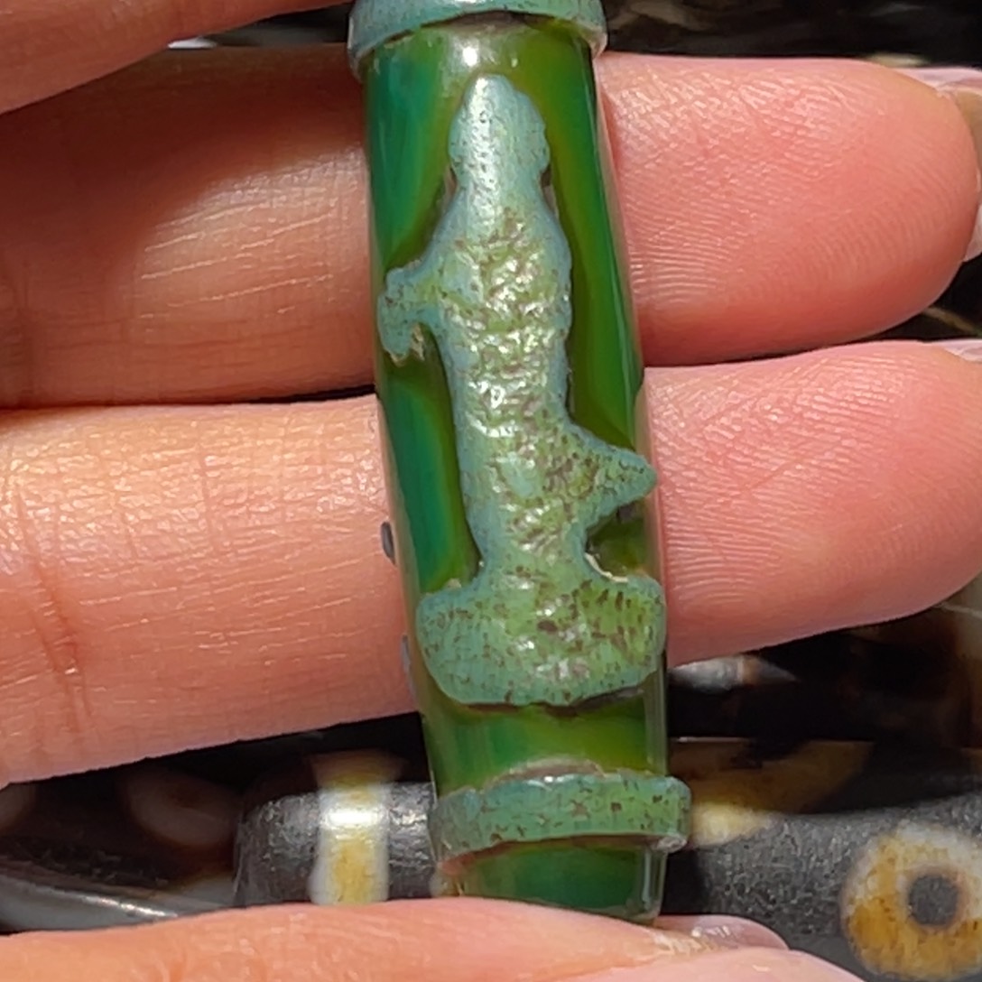 未镶嵌颈饰玛瑙/玉髓以**人