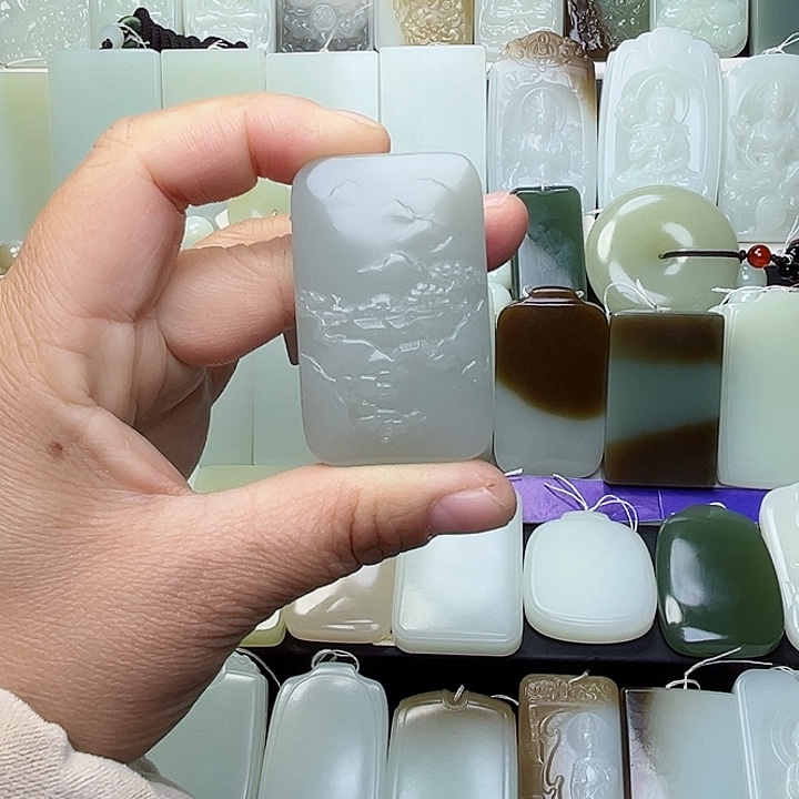 颈饰未镶嵌和田玉