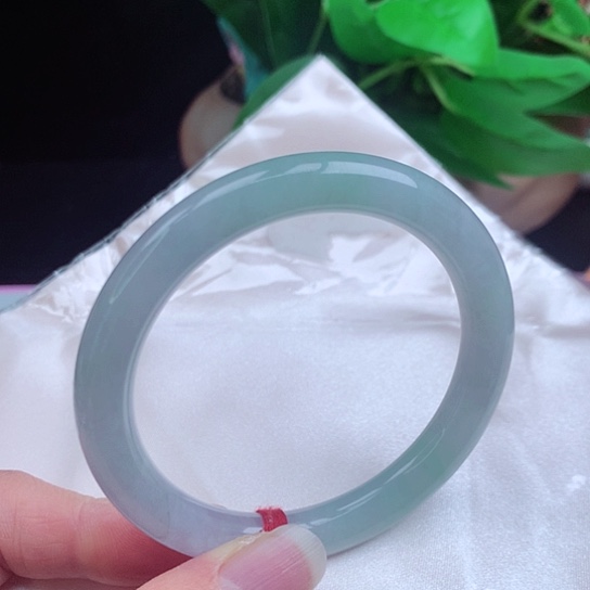 翡翠手镯未镶嵌      圆条55