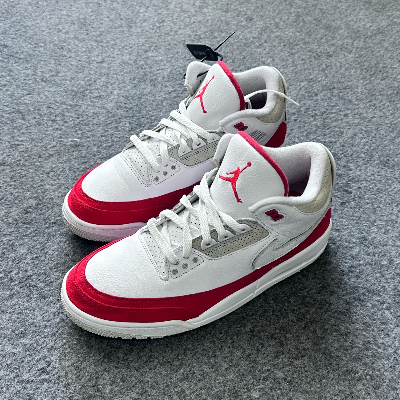 95新 MM6 白红换勾 45码原盒 ZZ0708鞋