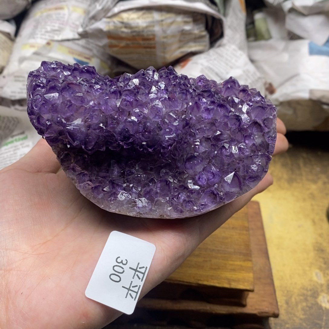 紫晶乌拉圭未镶嵌