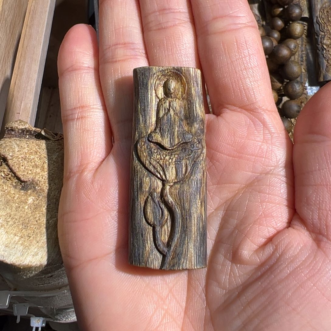 沉香木吊坠白棋楠吊坠雕刻8.1克