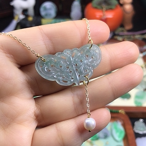 翡翠颈饰未镶嵌蝴蝶吊坠