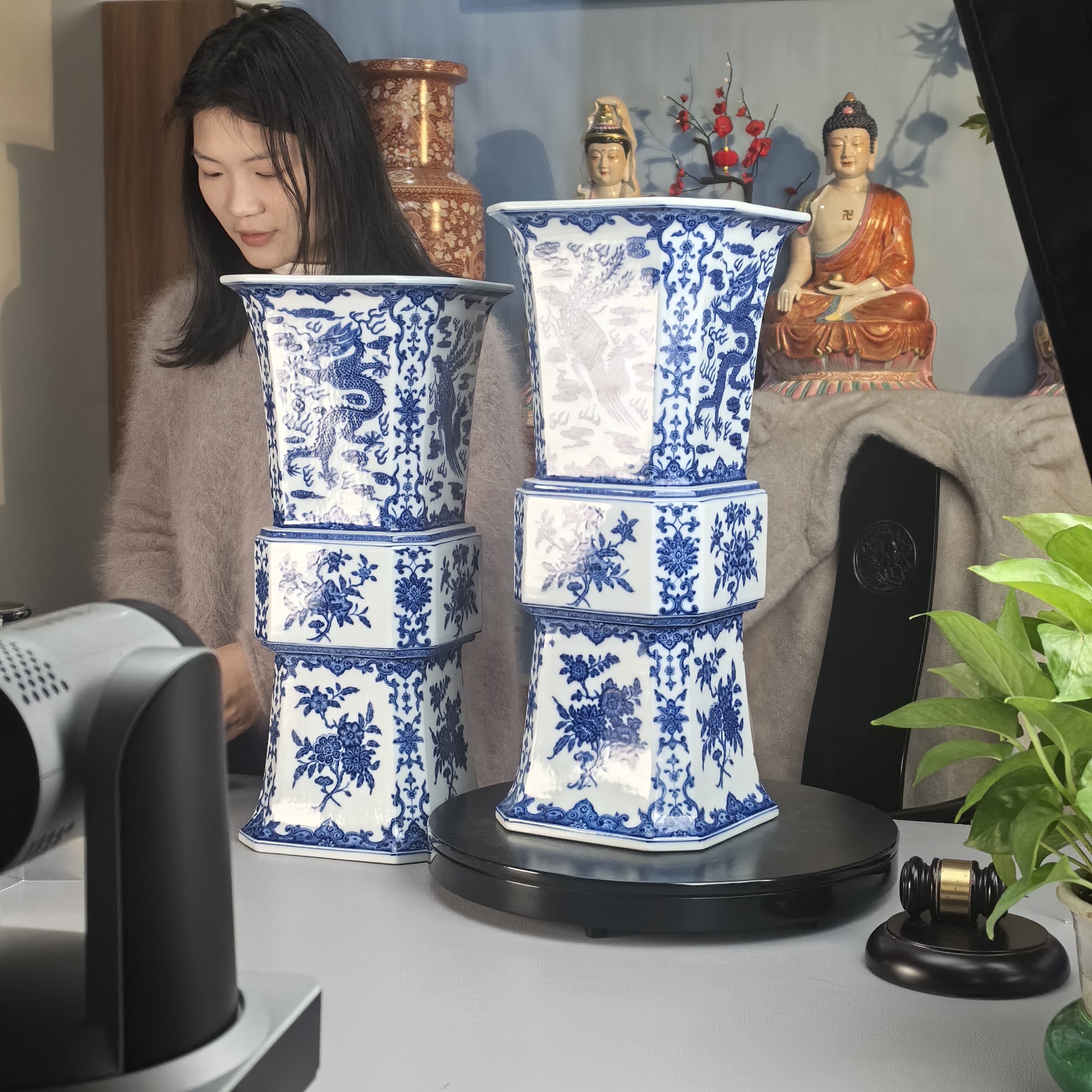 清青花龙凤纹花觚