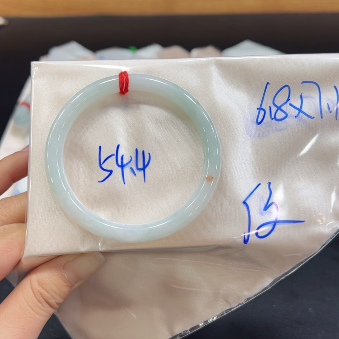 【闪购商品】翡翠手镯未镶嵌手镯