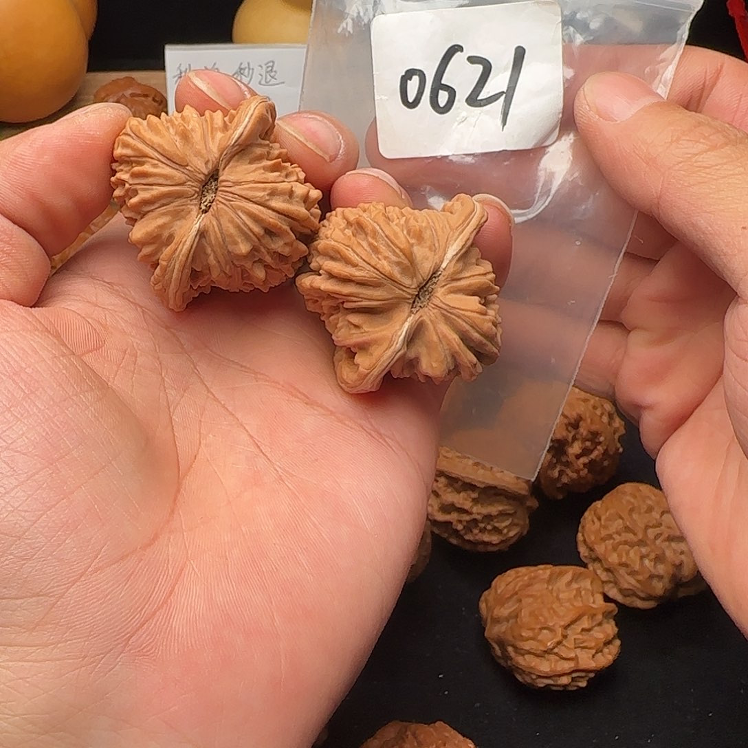 文玩核桃把件0621全品42四座楼，山地无药果