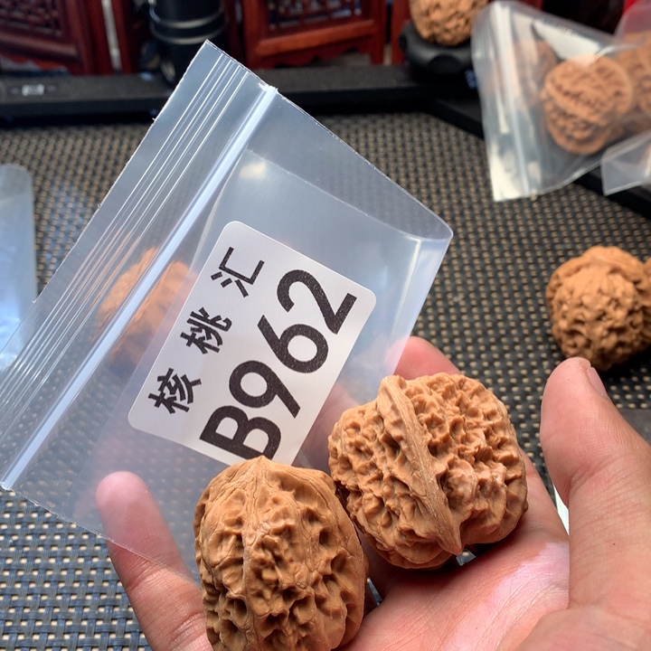 文玩核桃吊坠西北