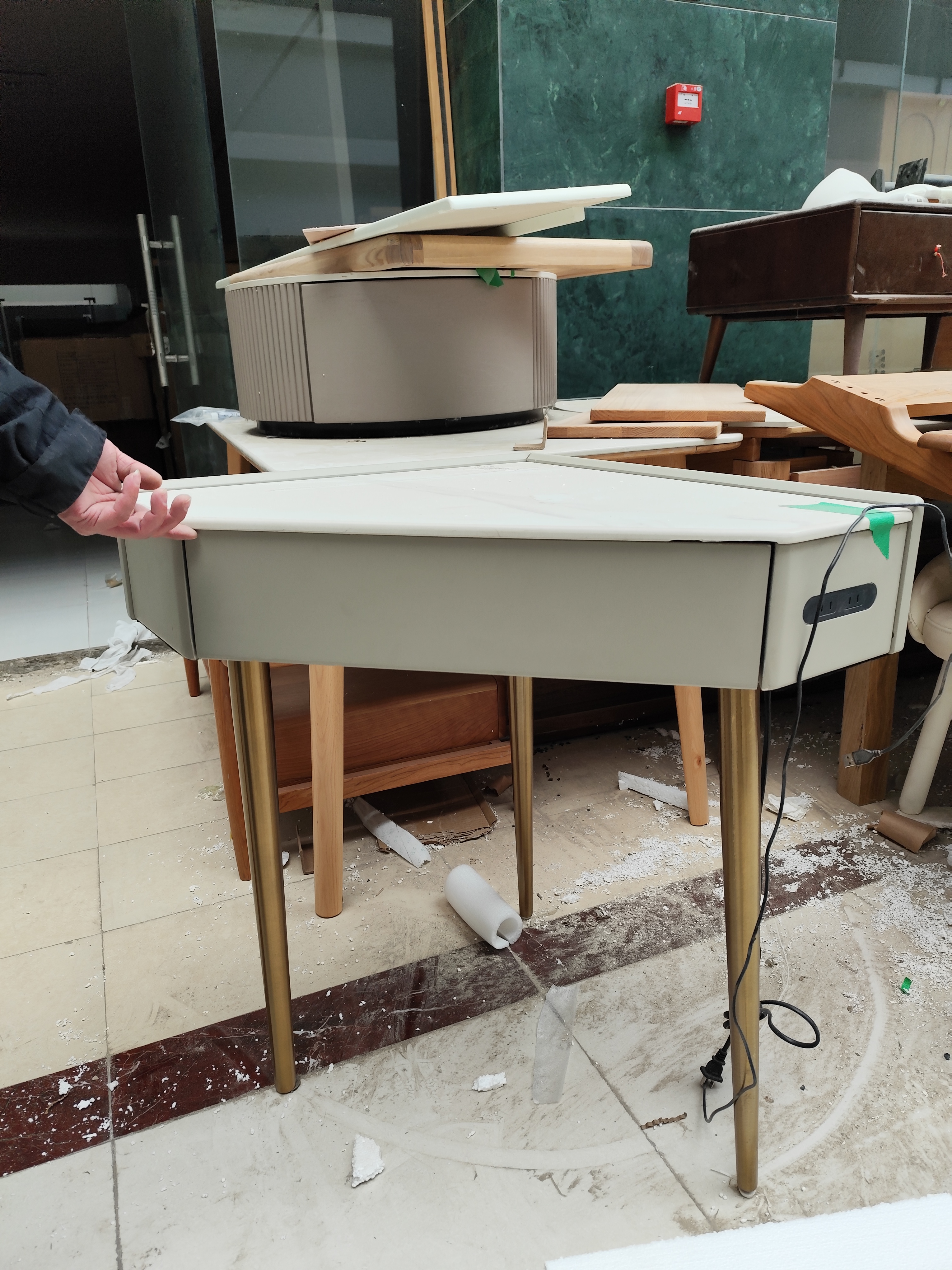 化妆桌 实木 84*56*79 瑕疵无售后