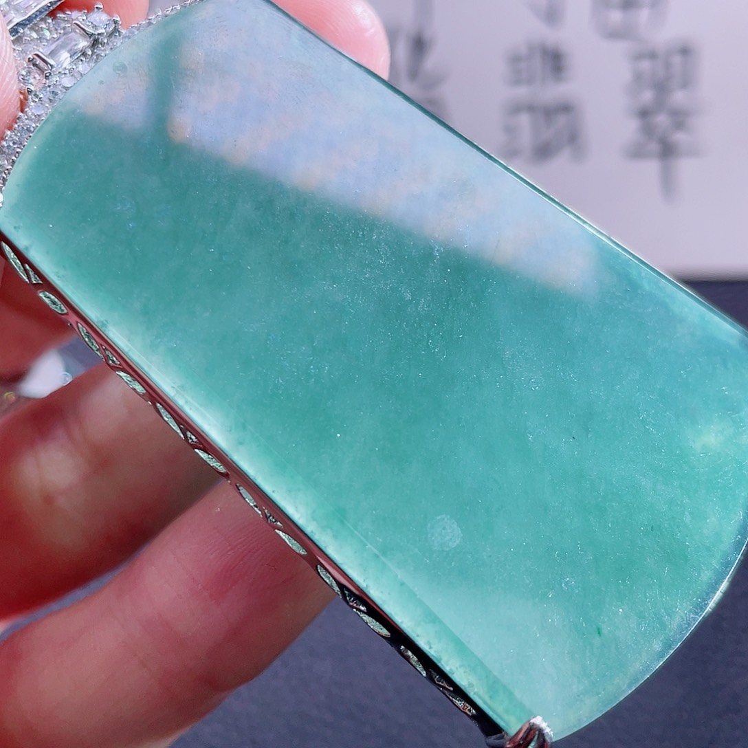 翡翠颈饰未镶嵌999999999