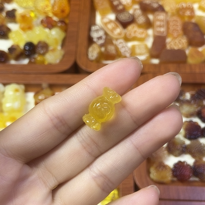 橄榄核吊坠糖果92