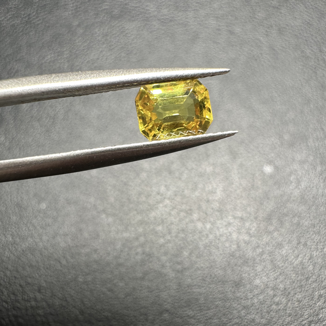 黄色蓝宝石1.17克拉
