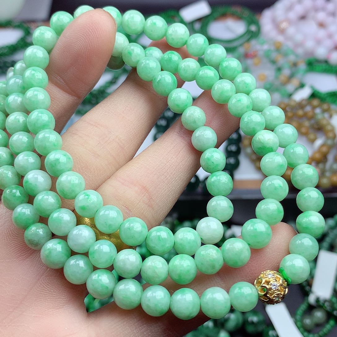 翡翠颈饰未镶嵌项链