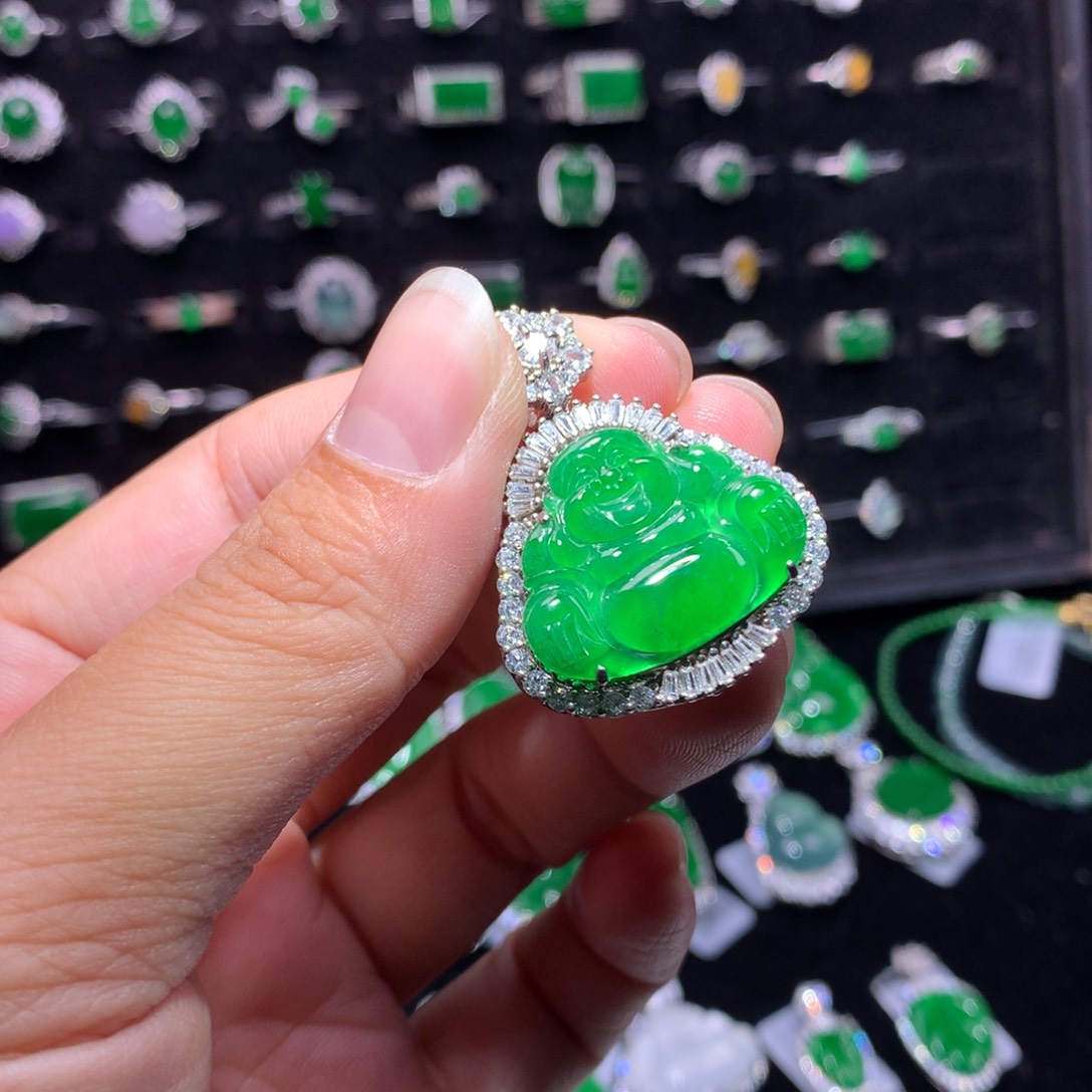 翡翠银S925镶嵌颈饰翡翠