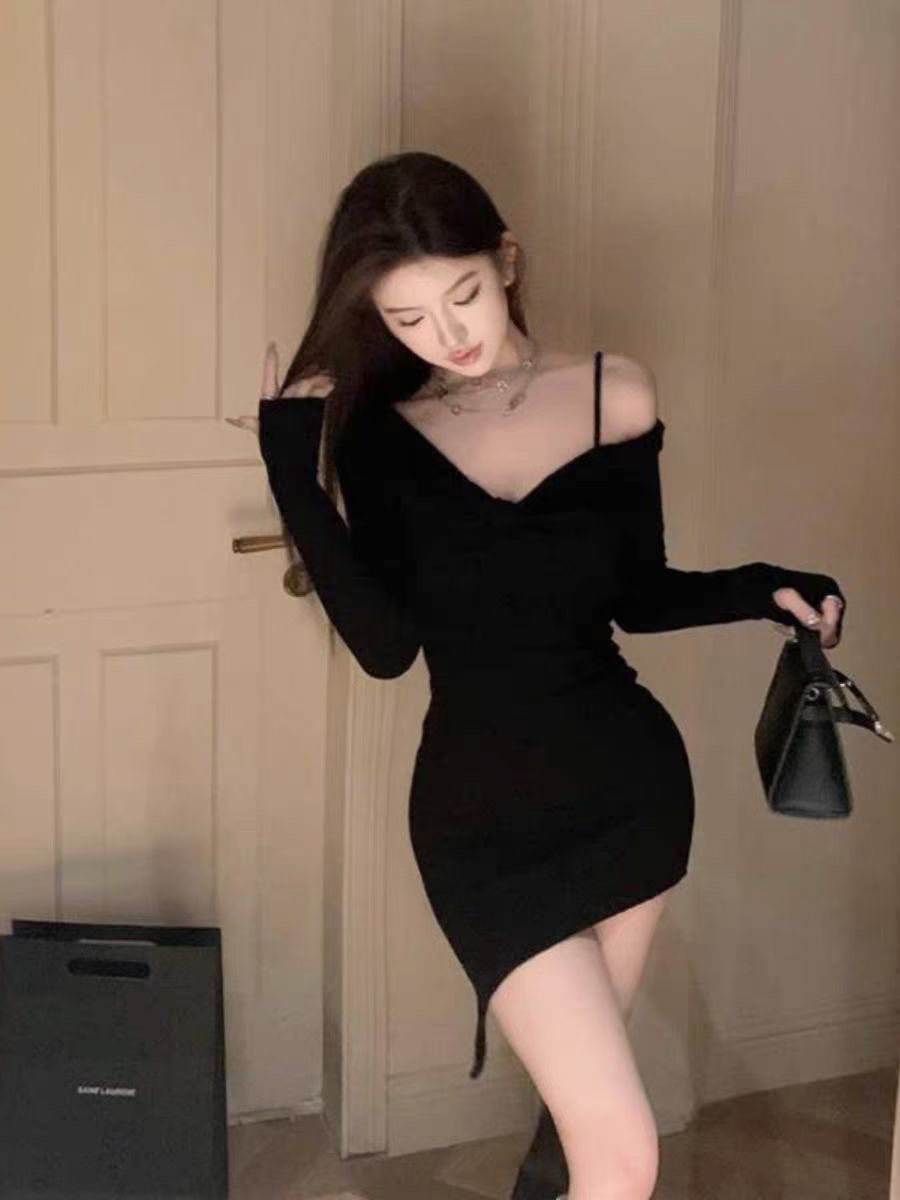 小白家黑色不规则v领露肩内搭连衣裙女纯欲风辣妹包臀短裙3520