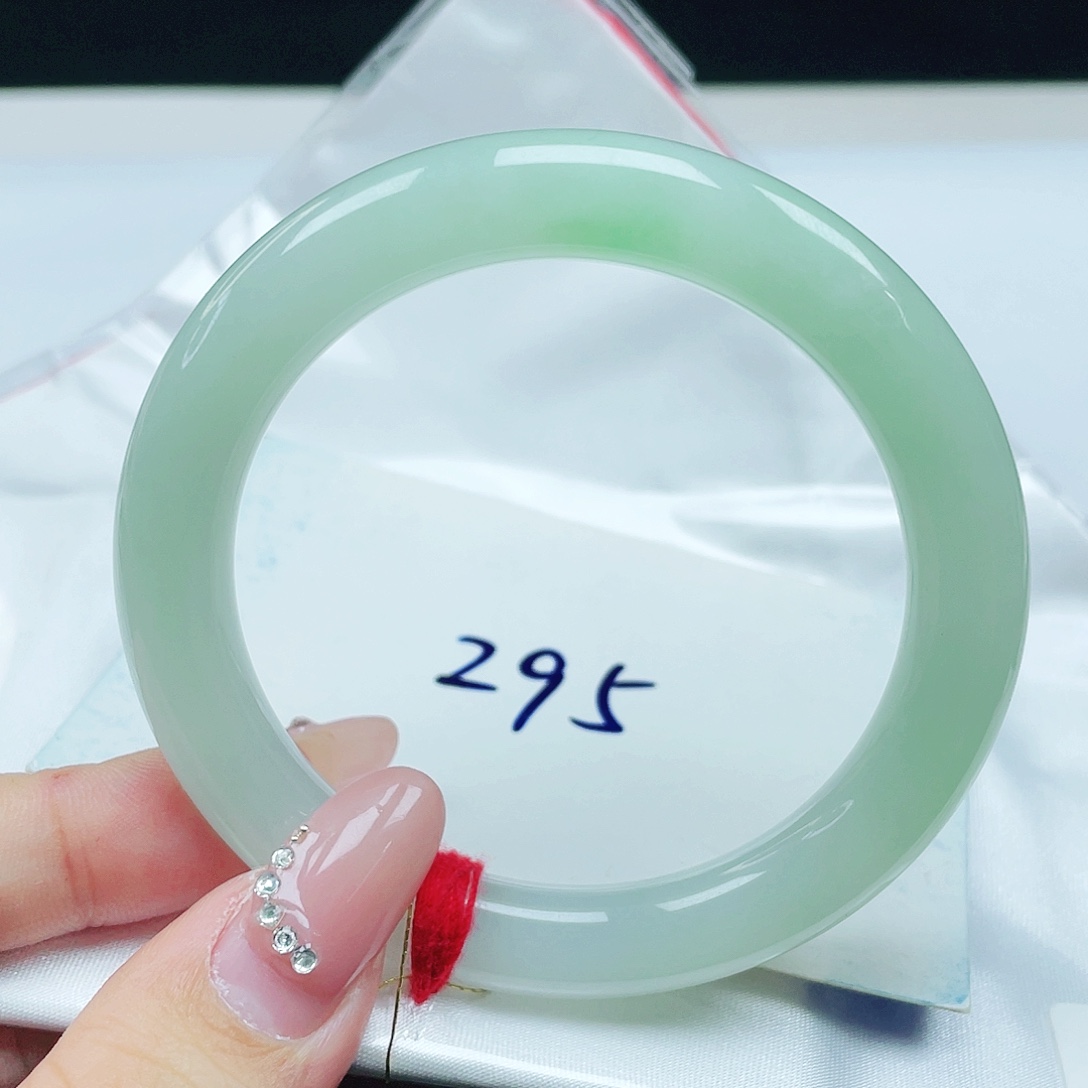 翡翠未镶嵌手镯  圆条55+