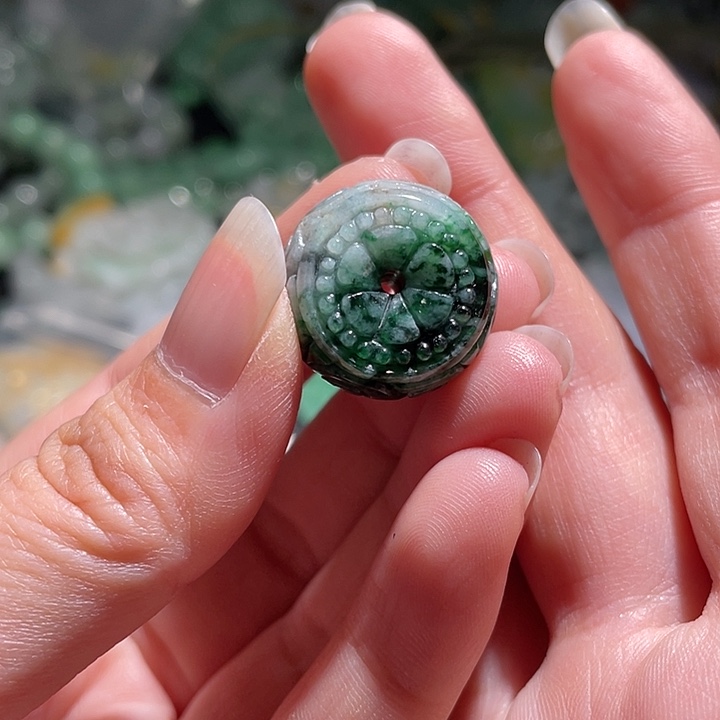 颈饰未镶嵌翡翠天