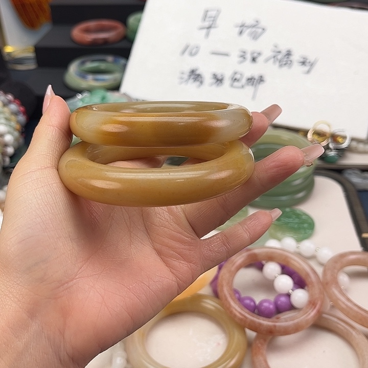 石英岩玉未镶嵌手镯