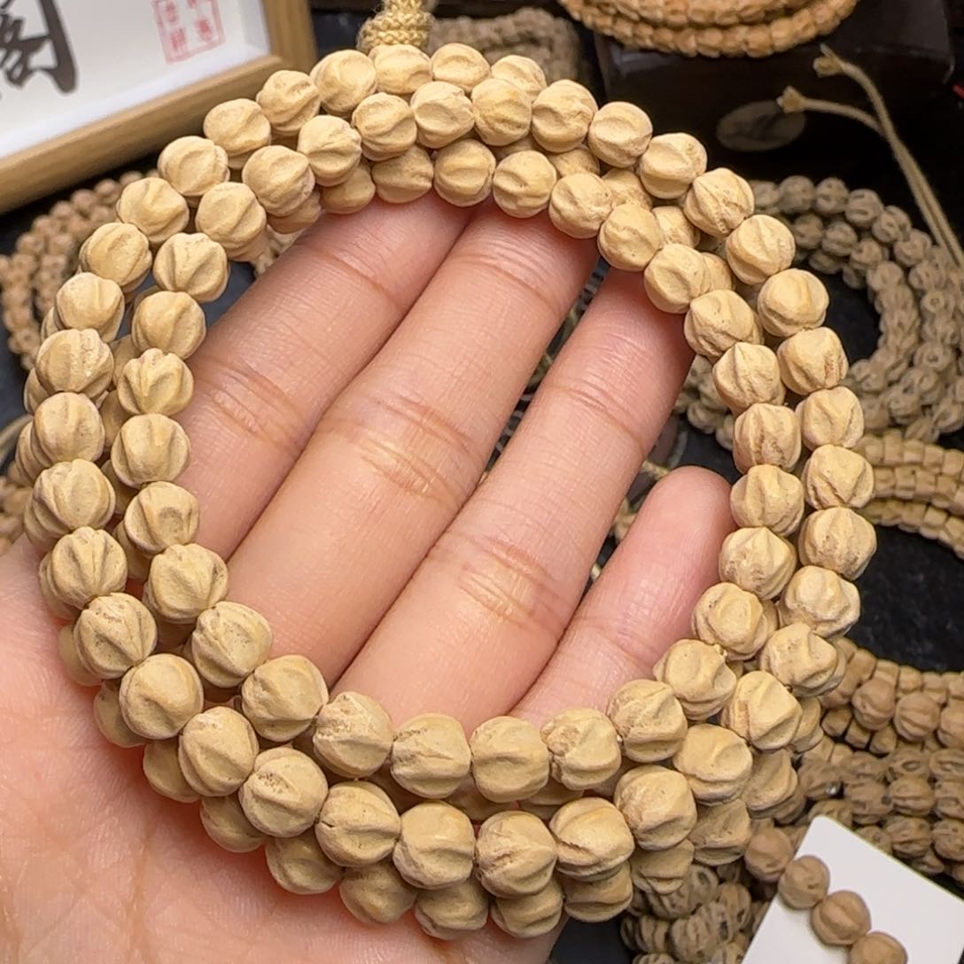 柏香籽/百香籽吊坠～