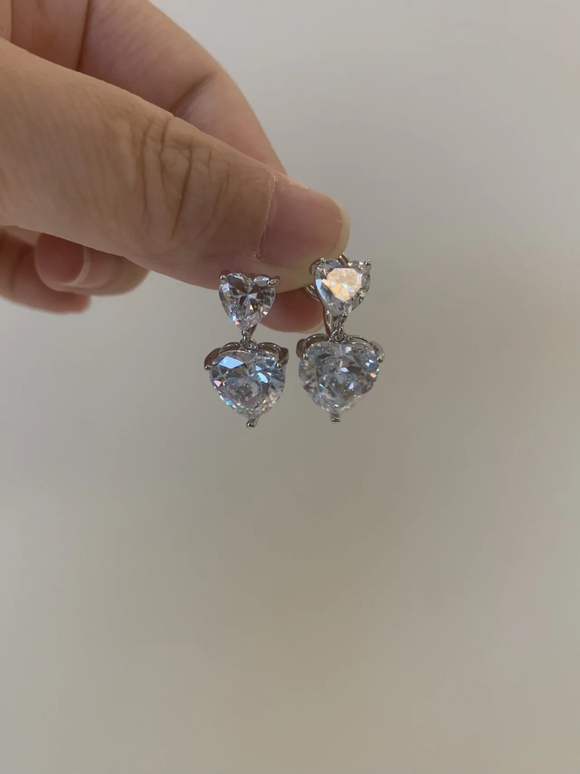 铜合金耳饰 H740水晶爱心耳钉无耳洞蚊香盘耳夹气质高级感时尚