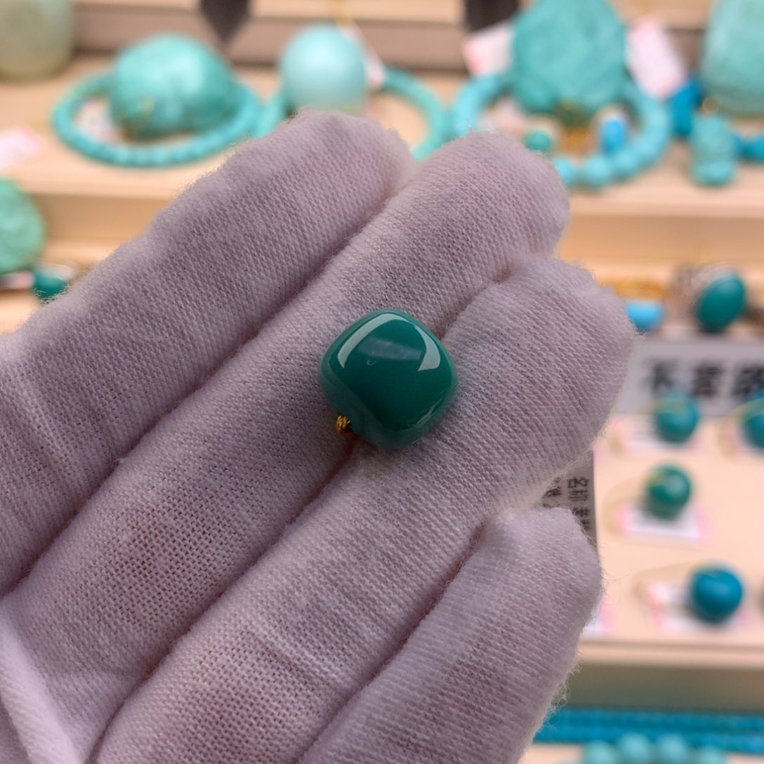 绿松石珠宝奇石未镶嵌11.7×10.7