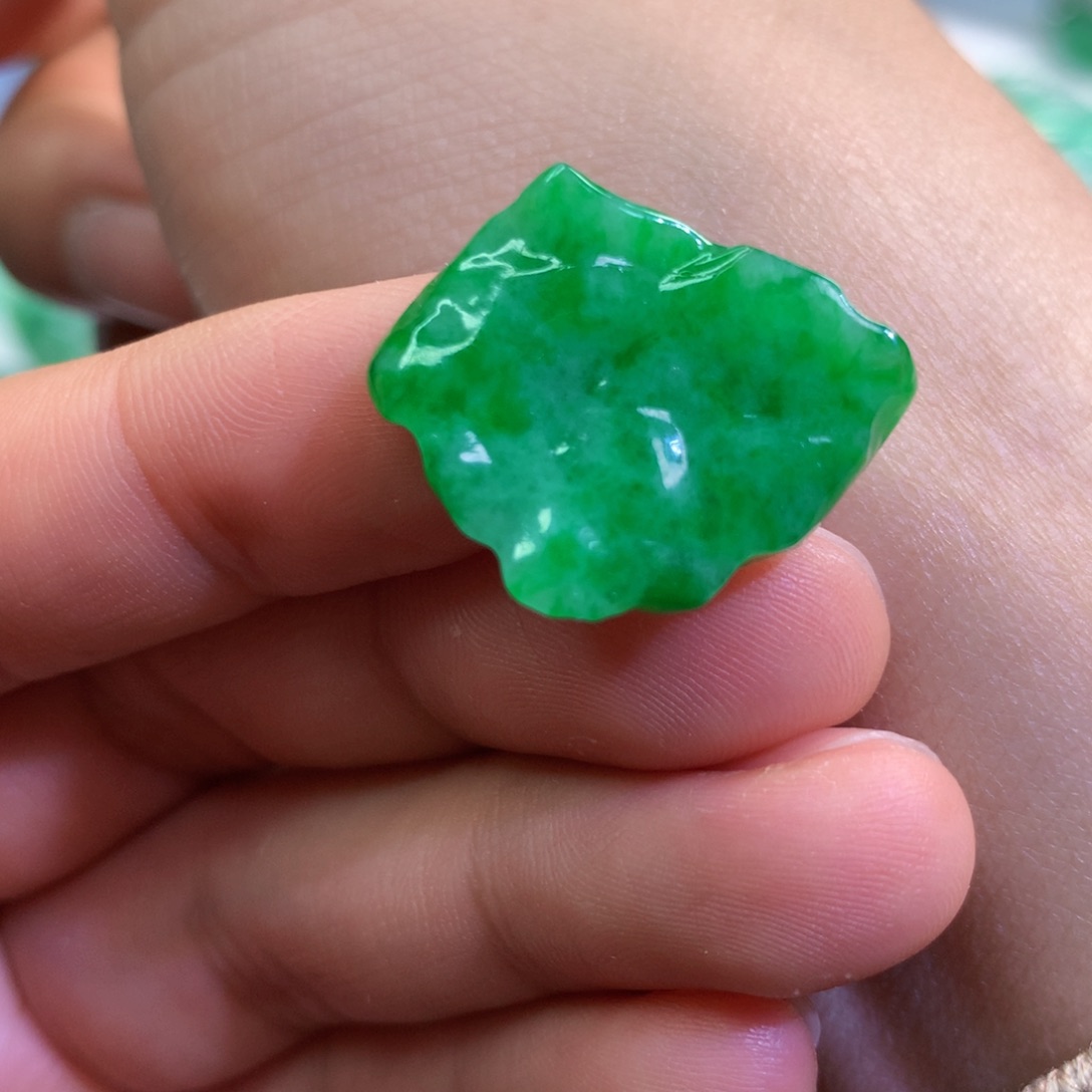 【闪购商品】翡翠吊坠(不含链)未镶嵌