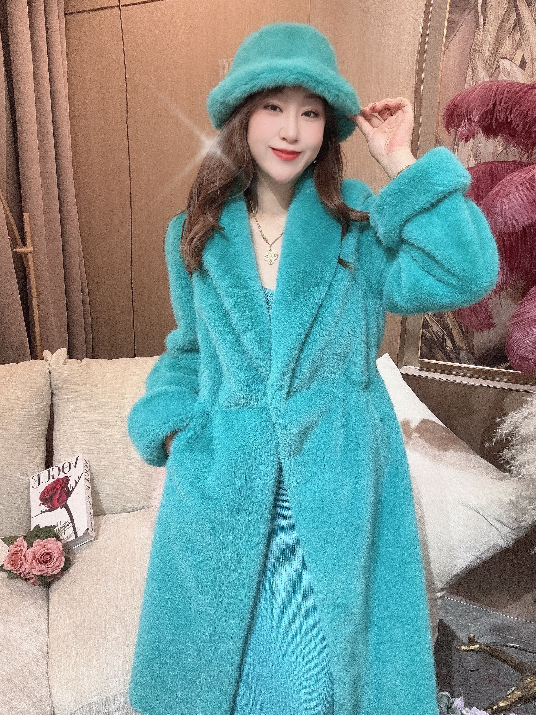 DC【蓝田华贵】高级气质网红雪兰貂秋冬时尚轻奢长外套蓝色