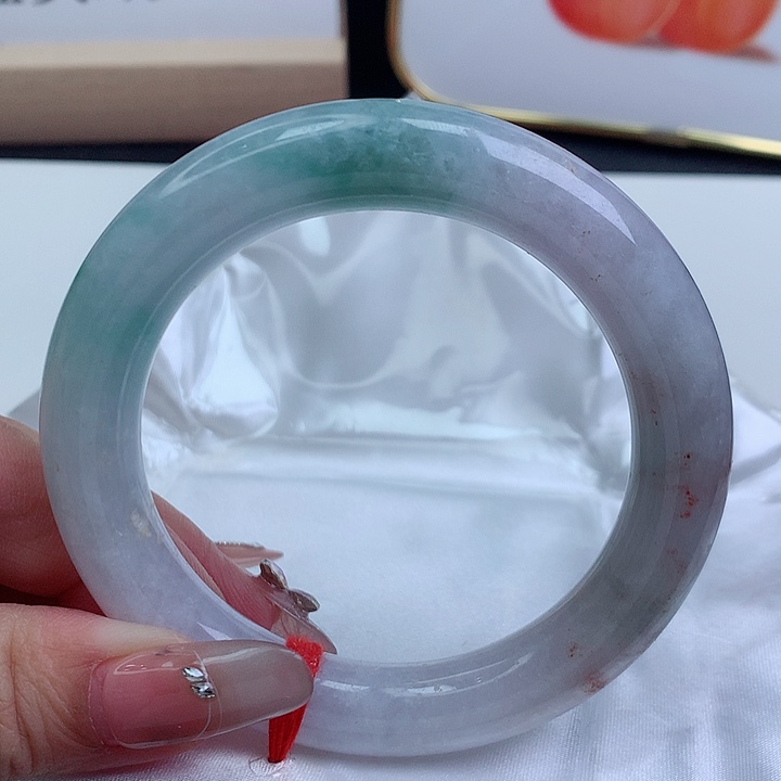 翡翠手镯未镶嵌57圈口