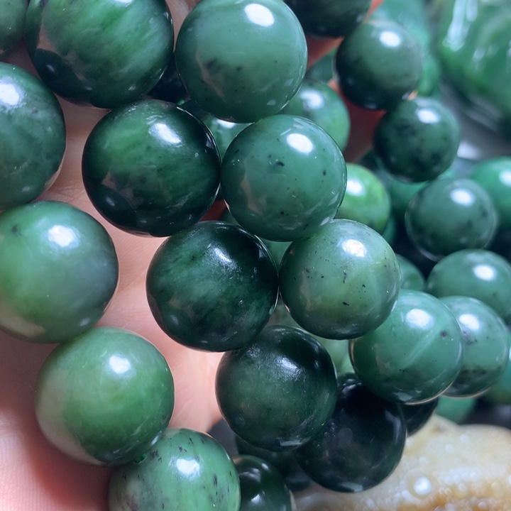 执***着和田玉未镶嵌颈饰