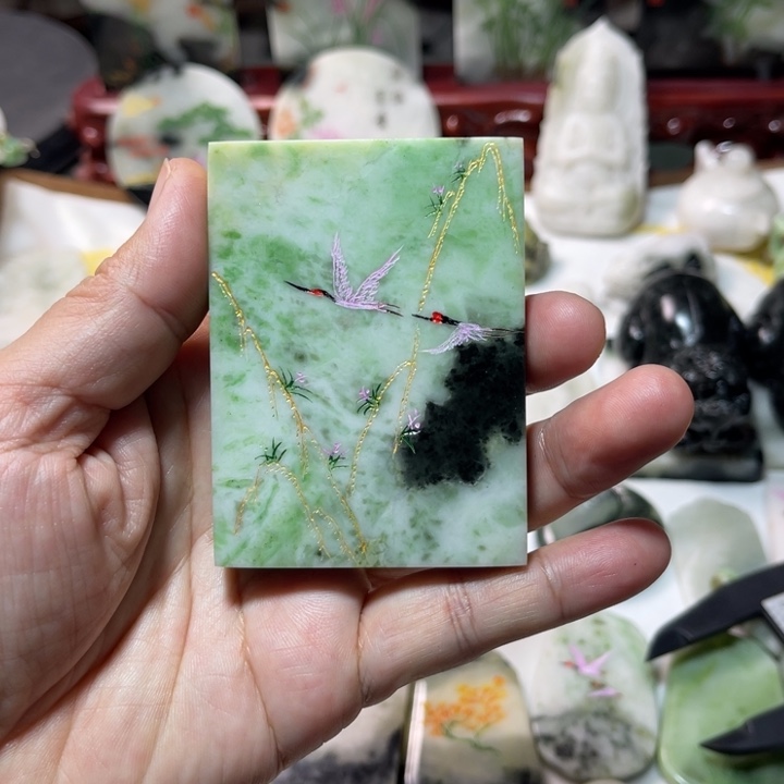 独山玉未镶嵌颈饰手把