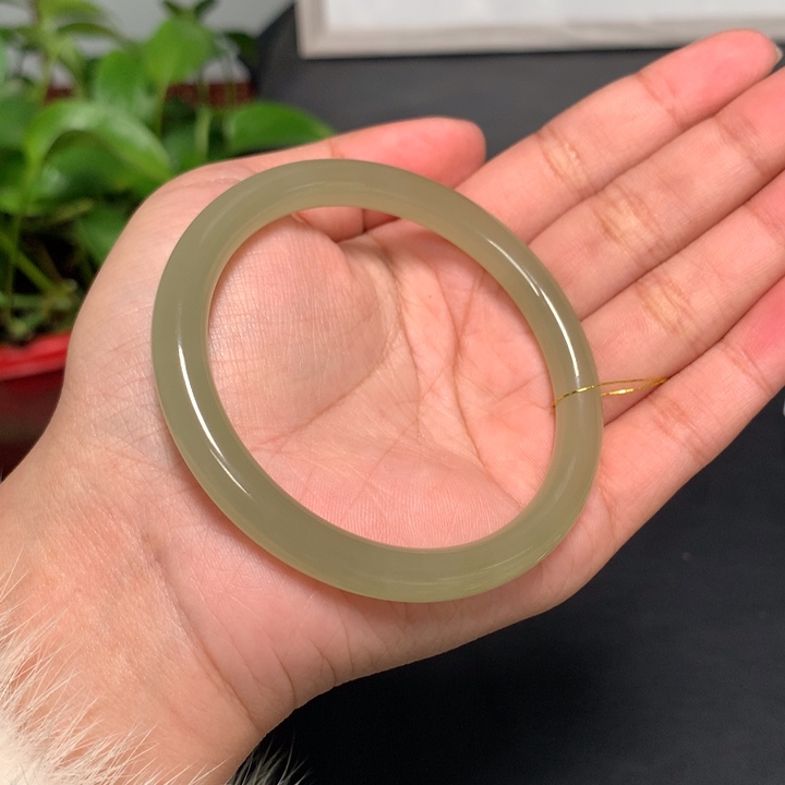 和田玉手镯未镶嵌饭*56