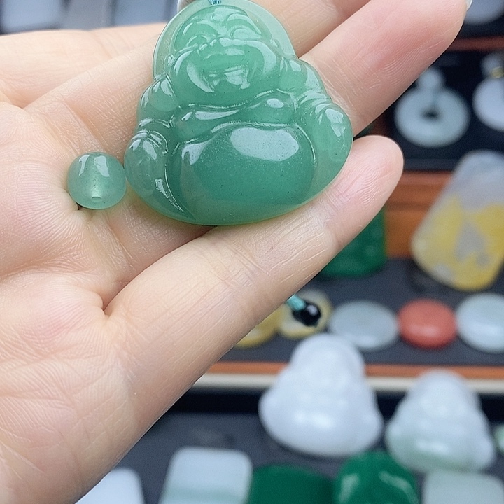 东陵石颈饰未镶嵌大*