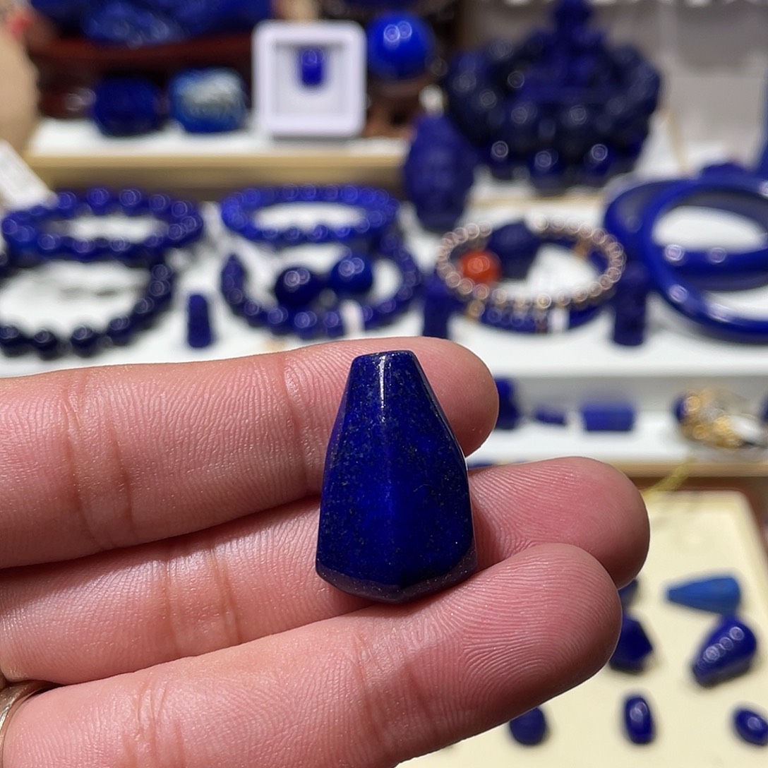 真***罕青金石未镶嵌17mm鲨鱼三通