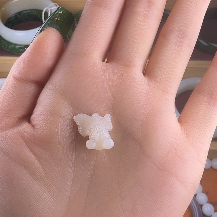 和田玉（糖玉）未镶嵌颈饰