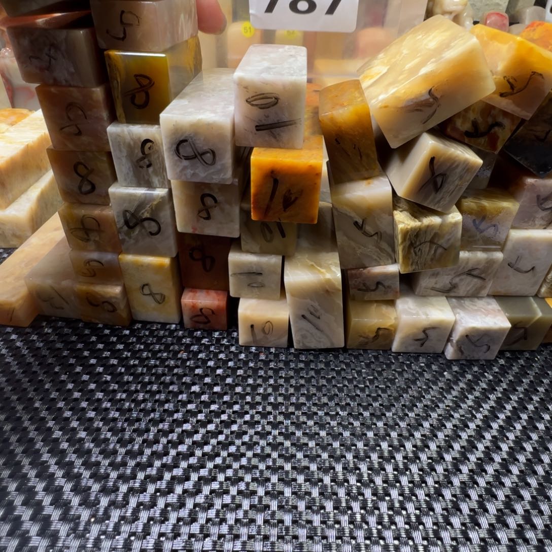 鱼****老挝石巴林石巴林石