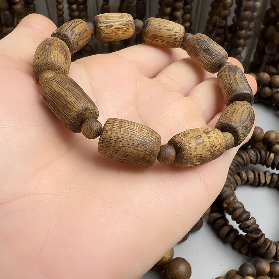 沉香沉香碎屑奇楠老料树珠单圈9.4克（福利款）