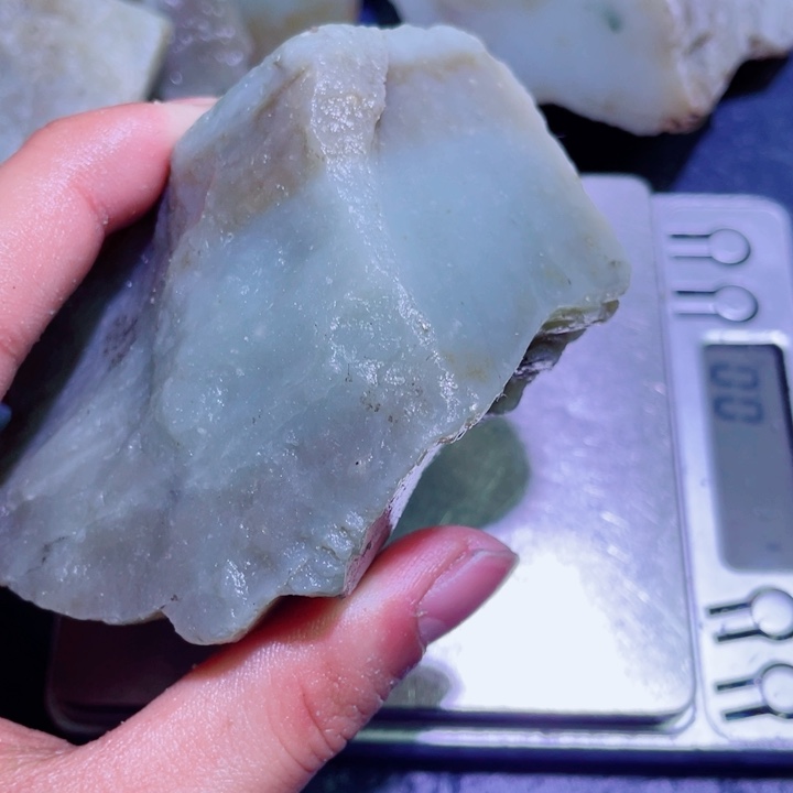 和田玉未镶嵌珠宝半成品