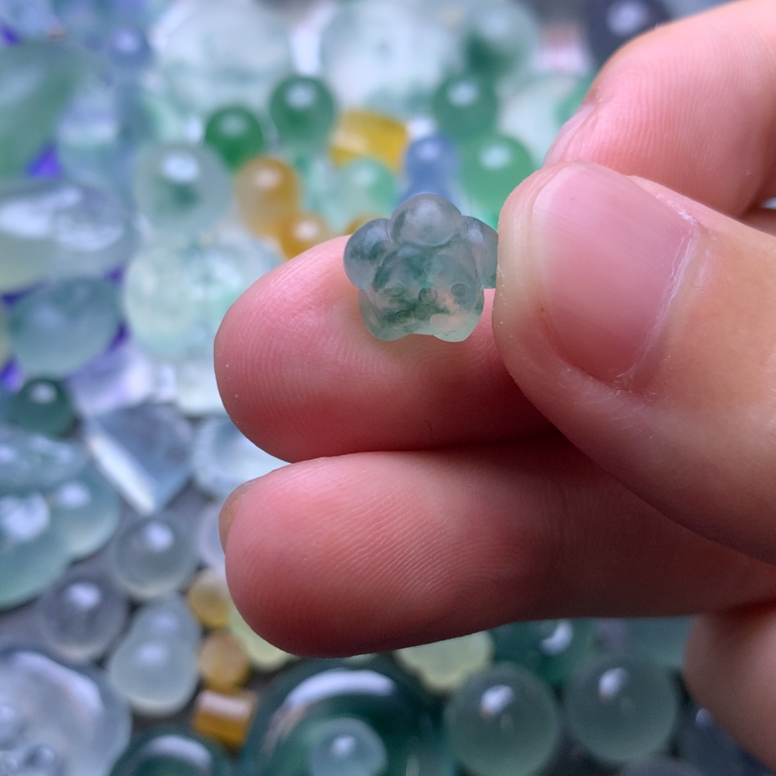 韩***装定制翡翠未镶嵌挂件