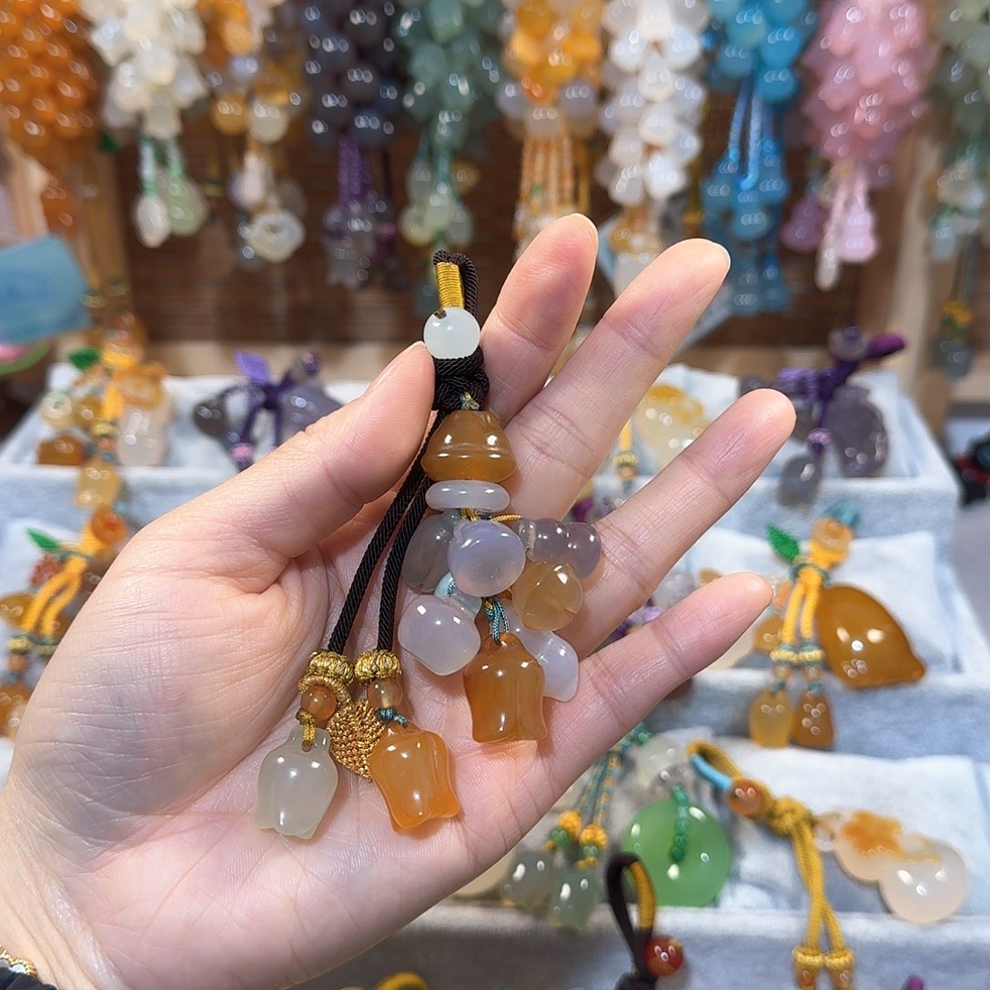 玛瑙/玉髓钥匙福利款挂件通货料子不挑带有包容点未镶嵌