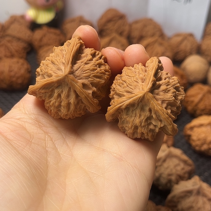 文玩核桃把件40盘山