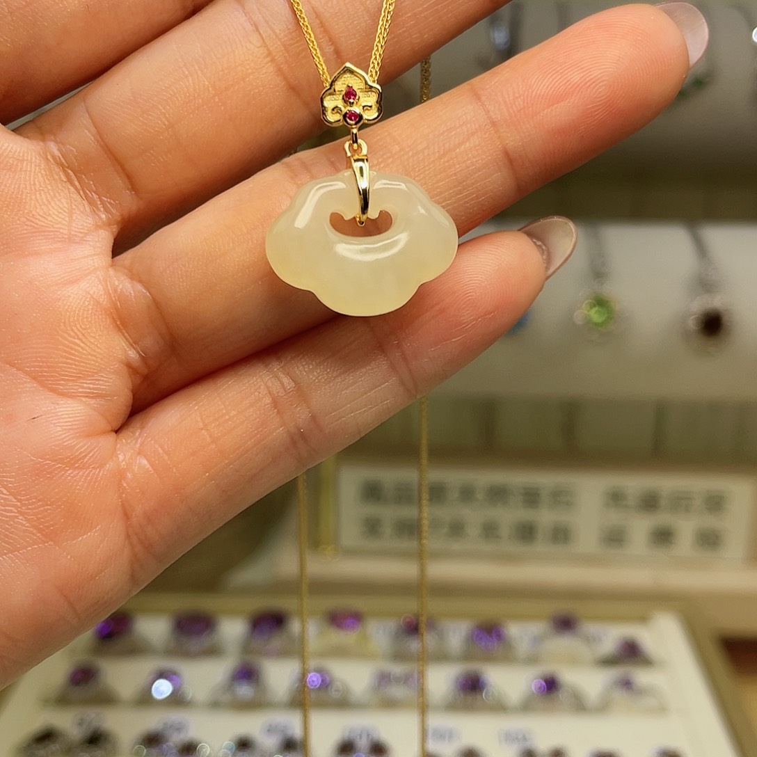 和田玉吊坠(赠链)银S925镶嵌