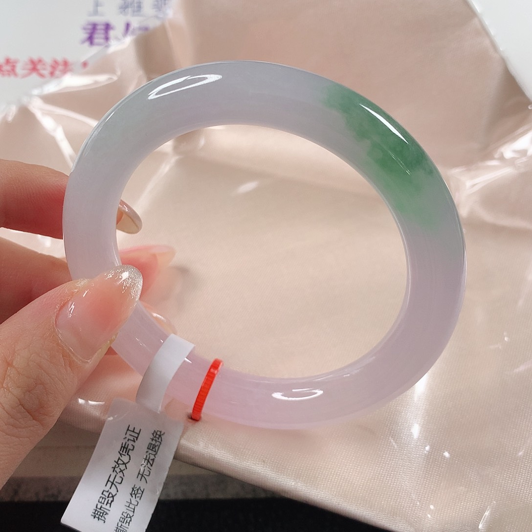 翡翠手镯未镶嵌每**酒 圆条