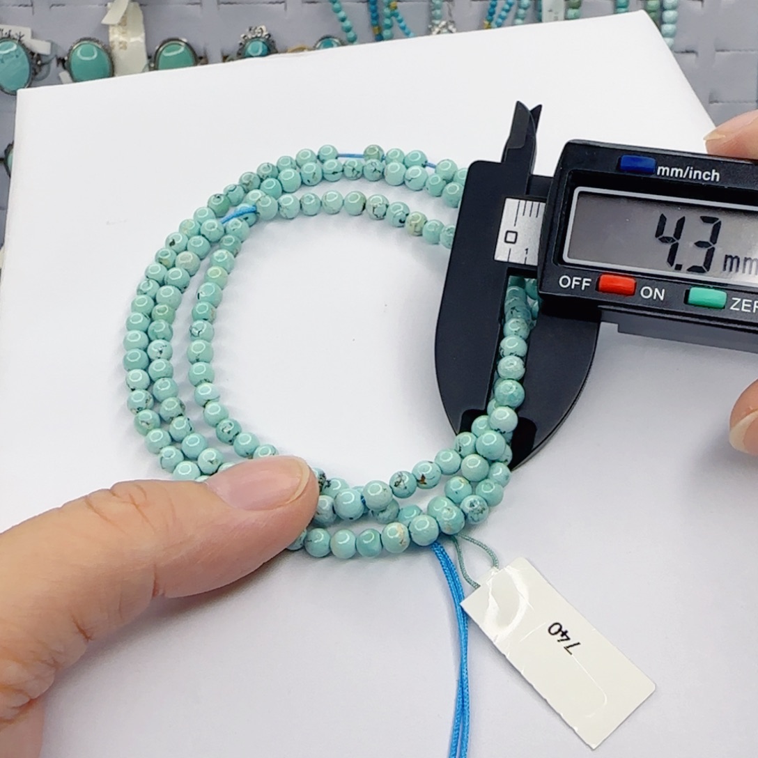 绿松石未镶嵌颈饰