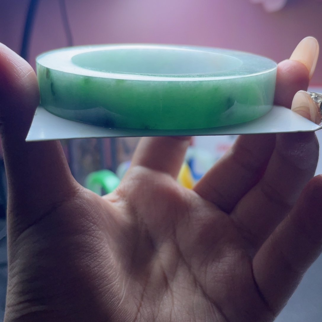 一***风定制翡翠未镶嵌缅A翡翠多样性发一定金