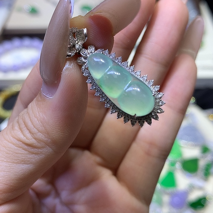 翡翠18K金镶嵌吊坠(不含链)