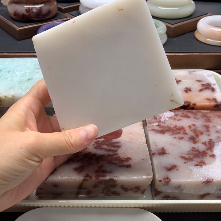 石英岩玉未镶嵌手镯