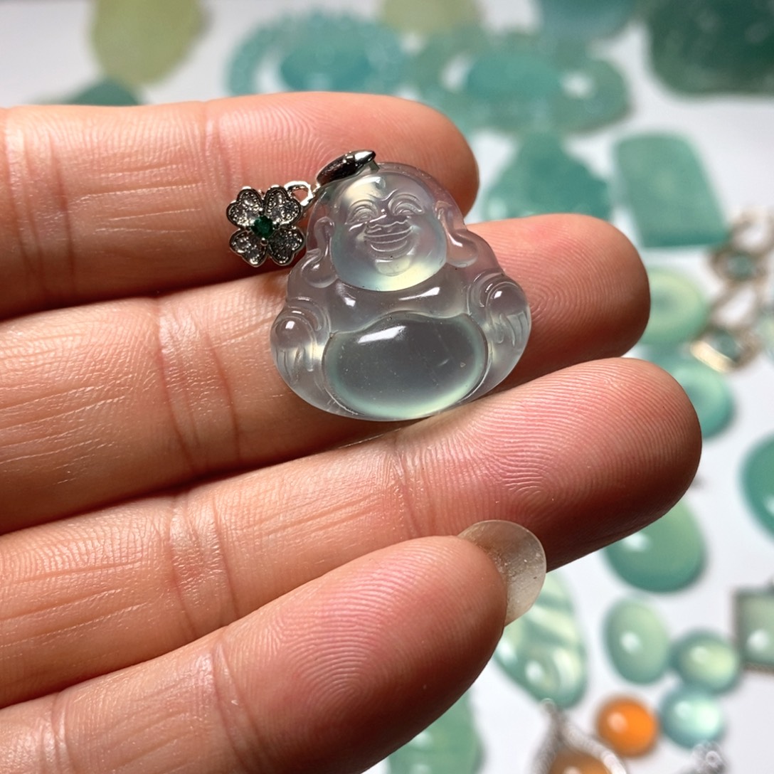 蛇纹石玉未镶嵌颈饰