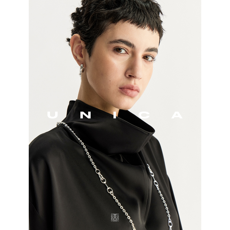 UNICA/进店b败百搭精致镀白金小马logo多用造型