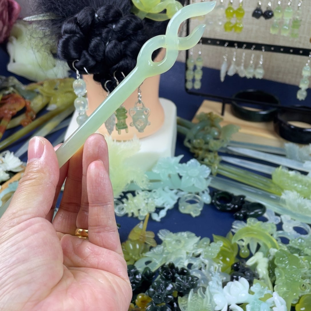 蛇纹石玉发饰未镶嵌