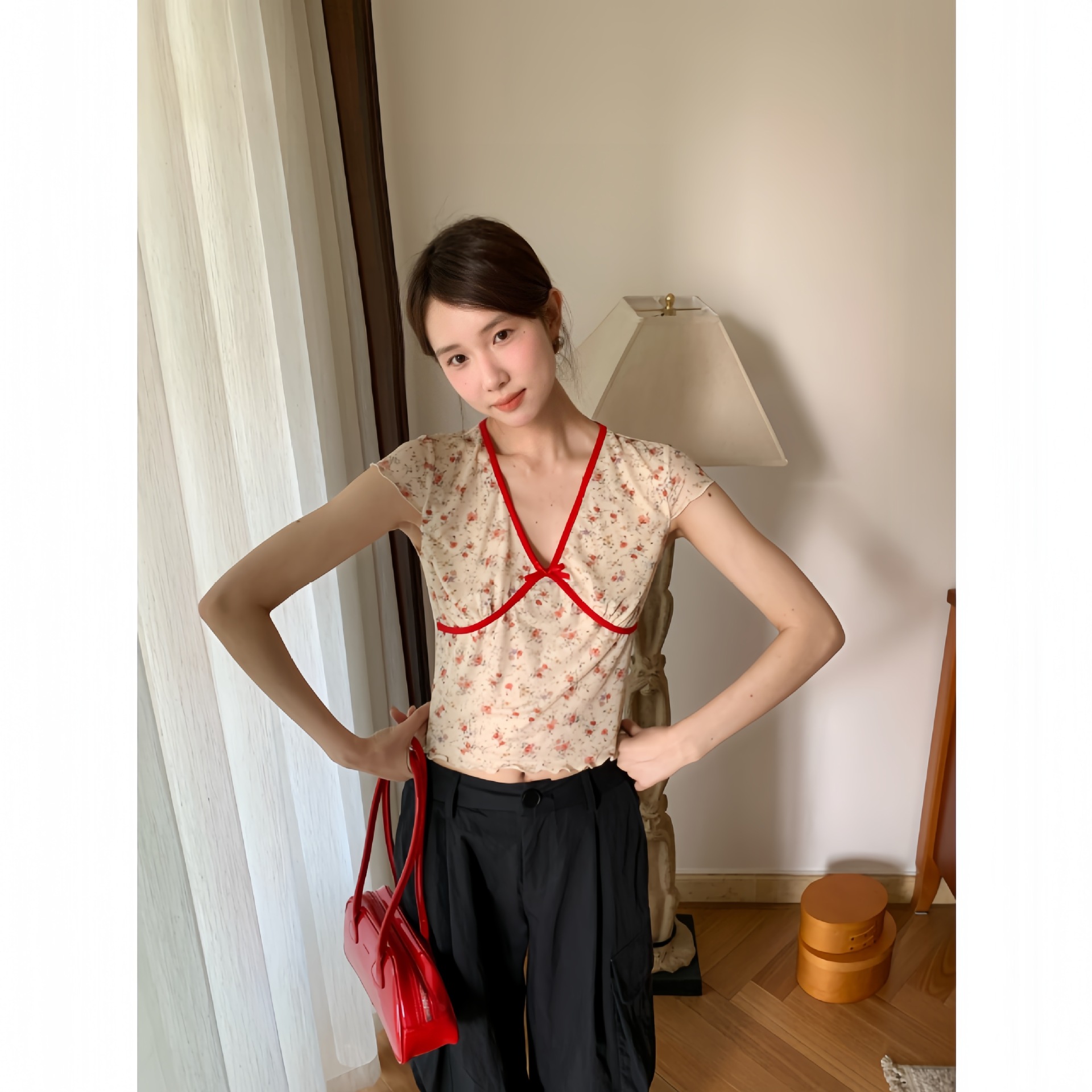 夏季雪纺小衫洋气短款碎花v领无袖上衣女S5081